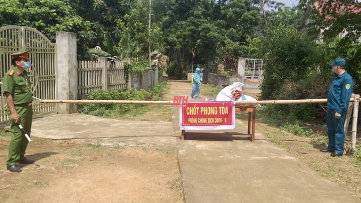Khởi tố vụ án nam thanh niên về từ vùng dịch, không cách ly mà đi ăn thịt chó - 1