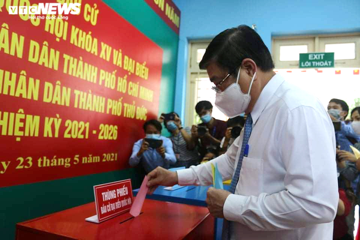 Trực tiếp: Gần 70 triệu cử tri cả nước đi bỏ phiếu bầu ĐBQH và HĐND các cấp - 14