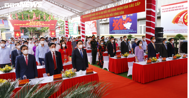 Trực tiếp: Gần 70 triệu cử tri cả nước đi bỏ phiếu bầu ĐBQH và HĐND các cấp - 8