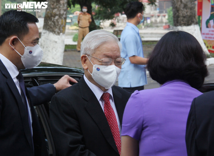 Trực tiếp: Gần 70 triệu cử tri cả nước đi bỏ phiếu bầu ĐBQH và HĐND các cấp - 71