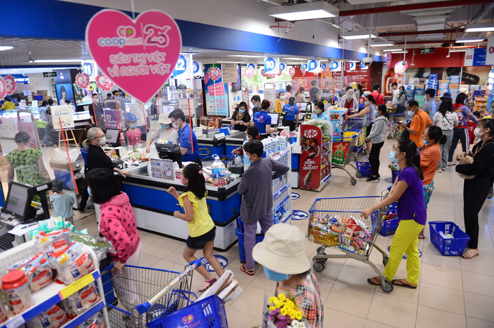 Khách hàng tìm về giá trị Việt - 2