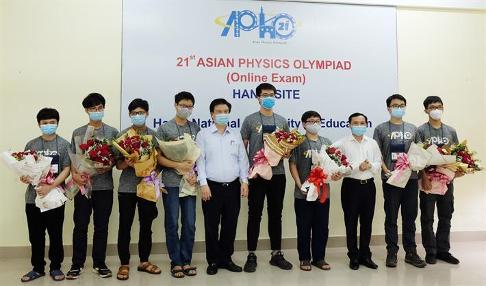 Điều thú vị về nam sinh đạt điểm cao nhất Olympic Vật lý châu Á năm 2021 - 2