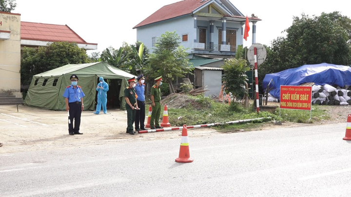 2 người bỏ chạy khi bị phát hiện đưa 4 người Trung Quốc vào TP.HCM - 1