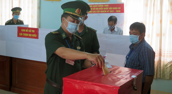 Phú Yên có tỷ lệ cử tri tham gia bỏ phiếu đạt 99,9% - 2