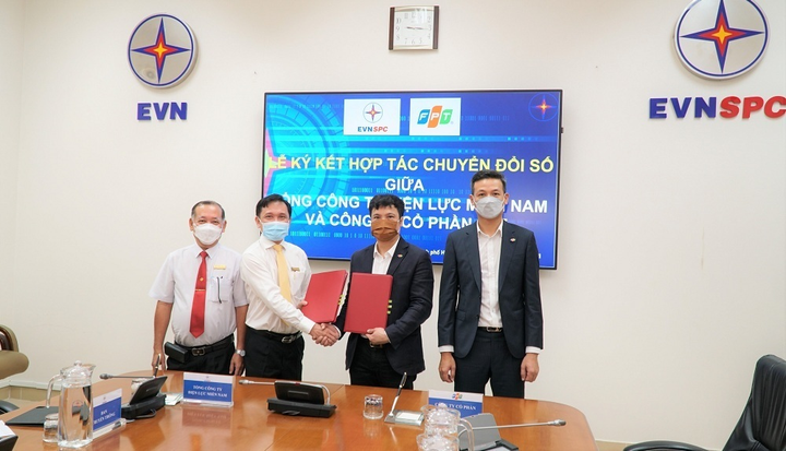EVNSPC hợp tác với FPT để số hóa hoạt động sản xuất kinh doanh - 1