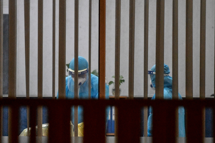 Lãnh đạo Sở Y tế chỉ đạo truy vết tại tòa nhà văn phòng ở Phú Nhuận, TP.HCM - 5