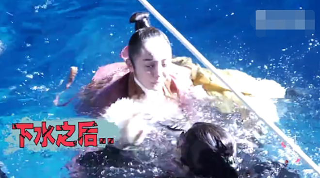 Dàn mỹ nhân Hoa ngữ liều mạng đóng phim, có người phải mang di chứng cả đời - 8