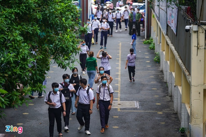 Trường đầu tiên ở TP.HCM tổ chức thi lớp 10 trong mùa dịch - 1