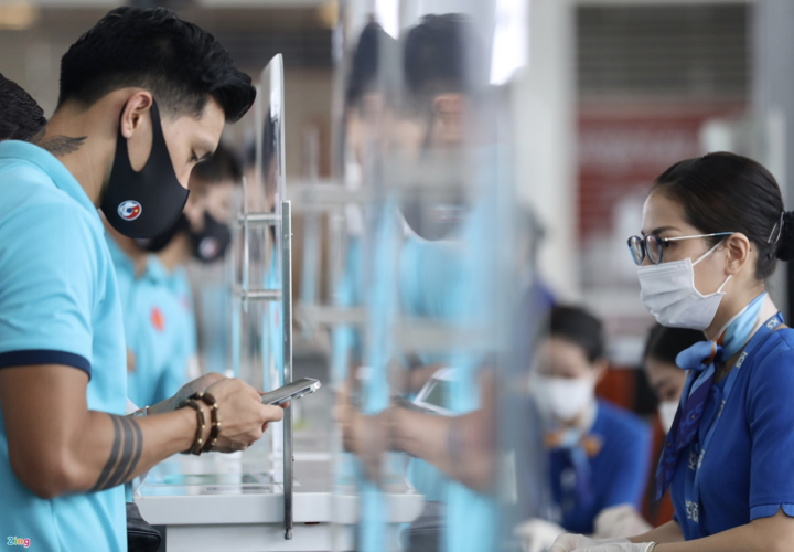 Tuyển Việt Nam hào hứng tới UAE đấu vòng loại World Cup - 4