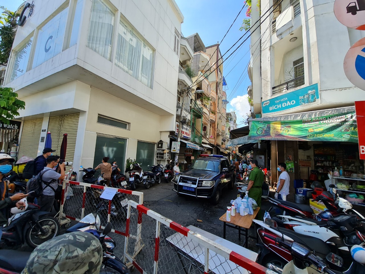 TP.HCM ghi nhận trường hợp thứ 6 liên quan chùm lây nhiễm ở quận 3 - 1