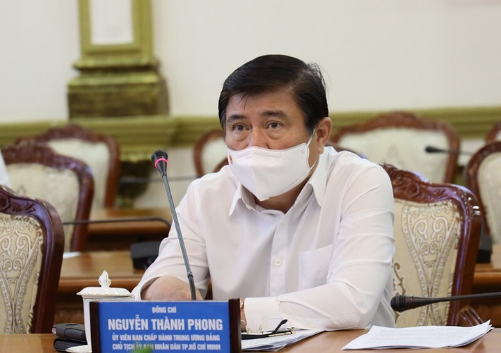 TP.HCM tạm dừng hoạt động nhà hàng, tiệm hớt tóc, gội đầu - 1