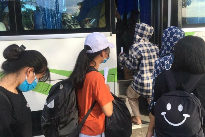 Xúc động thư cảm ơn của nữ sinh về 'cuộc sống đầy tình thương' trong khu cách ly - 3