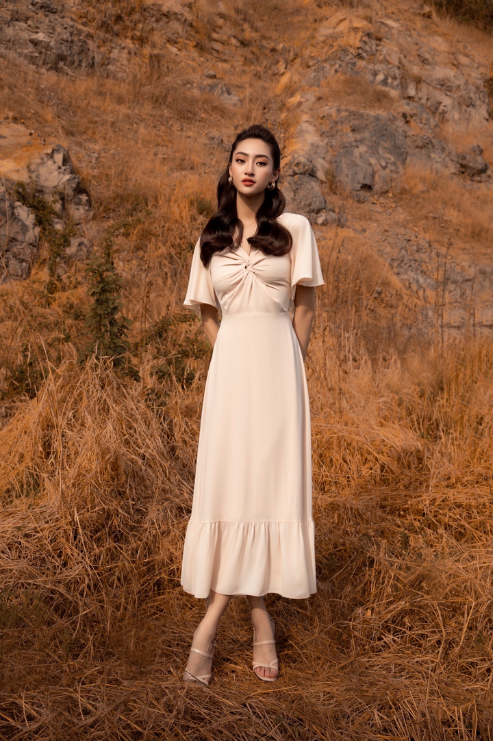 Hà Kiều Anh trẻ đẹp ngỡ ngàng khi chụp ảnh cùng hoa hậu kém 24 tuổi - 6