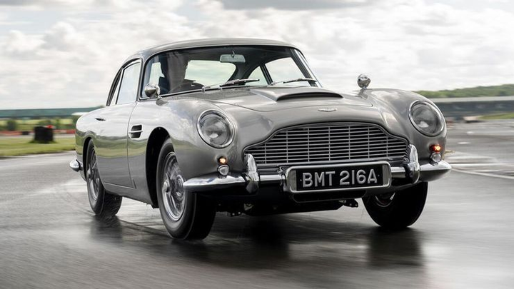 Top 5 ô tô đẹp nhất mọi thời đại - 3