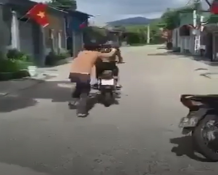 Kẻ dùng kiếm tấn công cảnh sát ở Hà Tĩnh đối diện mức án phạt nào? - 3