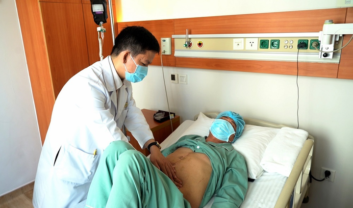 Kỳ diệu 48 giờ 'thần tốc' cứu bệnh nhân suy gan cấp hôn mê phục hồi hoàn toàn - 3