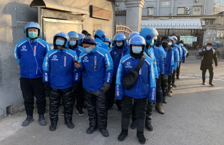 Đội quân giao đồ ăn giúp người Trung Quốc vượt khó khăn trong đại dịch COVID-19 - 3