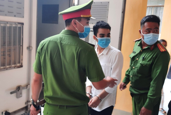 Làm bé gái có thai, nam thanh niên lĩnh 12 năm tù - 1