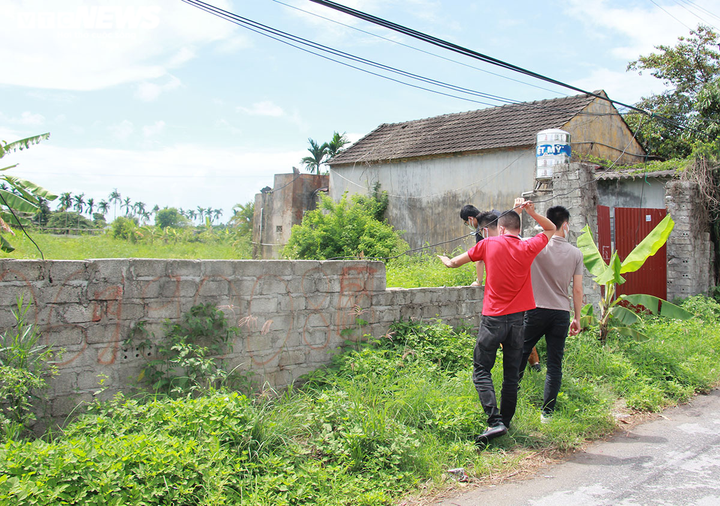 Công an điều tra nhóm người lạ mặt đột nhập khu đất của người dân ở Hải Phòng - 3