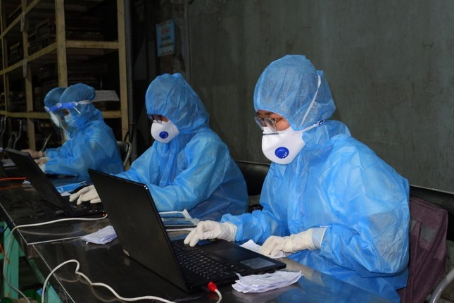 Xuyên đêm xét nghiệm 50.000 mẫu liên quan ổ dịch Hội thánh truyền giáo Phục Hưng - 5