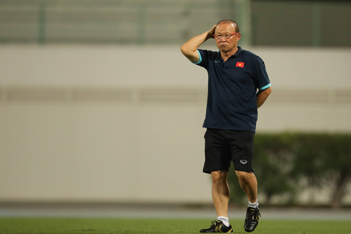 Tuyển Việt Nam chống dịch cẩn mật trên đất UAE - 2