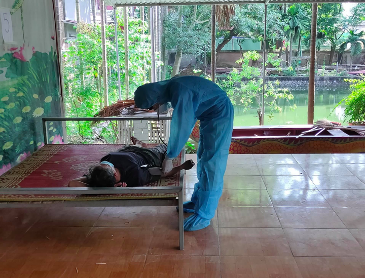 Tờ quyết định 'bỏ trống ngày trở về' của bác sỹ vùng cao chi viện Bắc Giang - 1