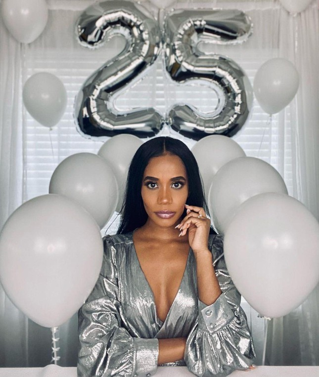 Bị chê 'quê một cục', Hoa hậu Thế giới 2019 lột xác quyến rũ sau 2 năm - 8