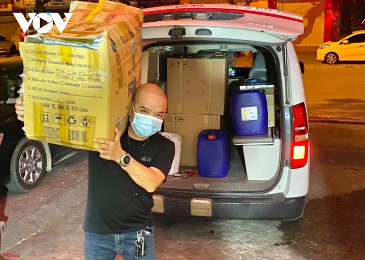 2 tài xế xe cứu thương ở Nghệ An 'trốn vợ' đi chi viện Bắc Giang - 3