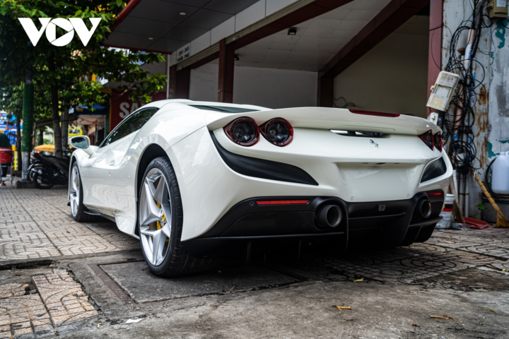 Cận cảnh Ferrari F8 Spider thứ ba tại Việt Nam - 15