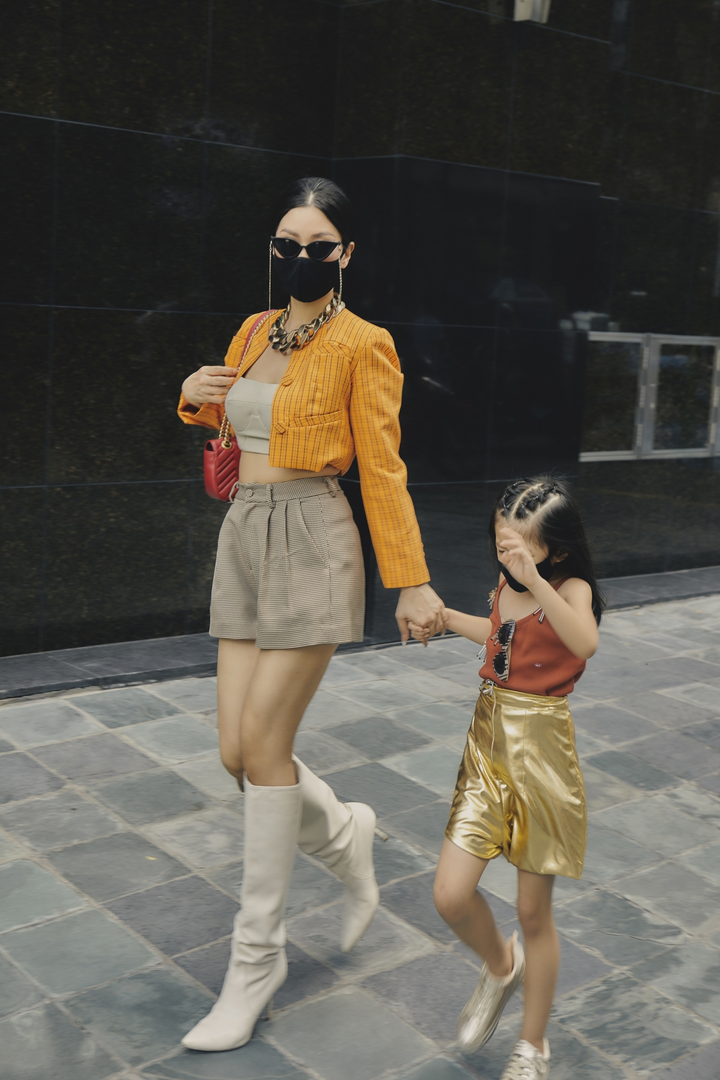 Ảnh: Con gái Á hậu Diễm Trang sành điệu không kém mẹ - 11