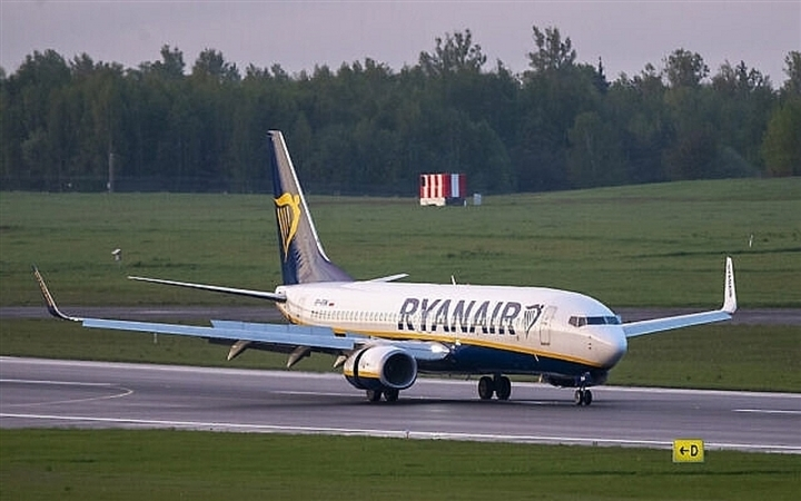 Vụ ép máy bay dân sự hạ cánh: Nga 'bênh' Belarus ra mặt, EU trừng phạt cho có? - 3