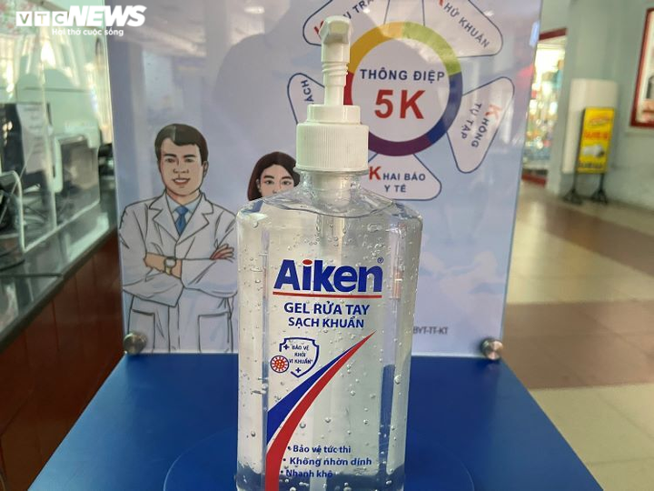 Ảnh: Bến xe, ga tàu ở TP.HCM lại đìu hiu giữa dịch COVID-19 - 11