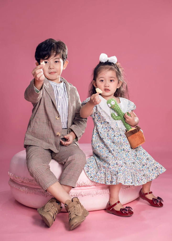 Ngày Quốc tế Thiếu nhi, Khánh Thi khoe ảnh 2 con xinh như thiên thần - 9