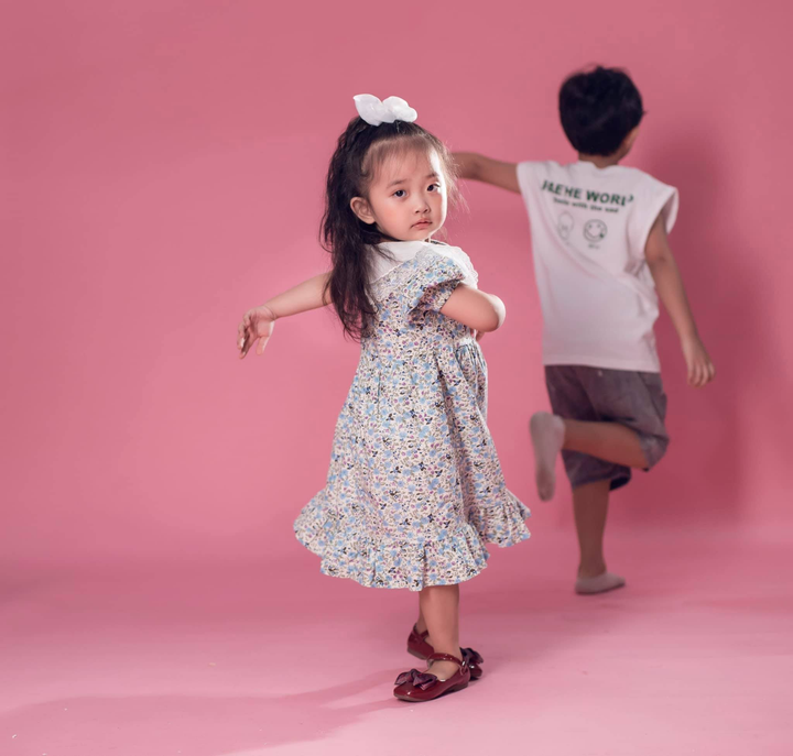 Ngày Quốc tế Thiếu nhi, Khánh Thi khoe ảnh 2 con xinh như thiên thần - 10