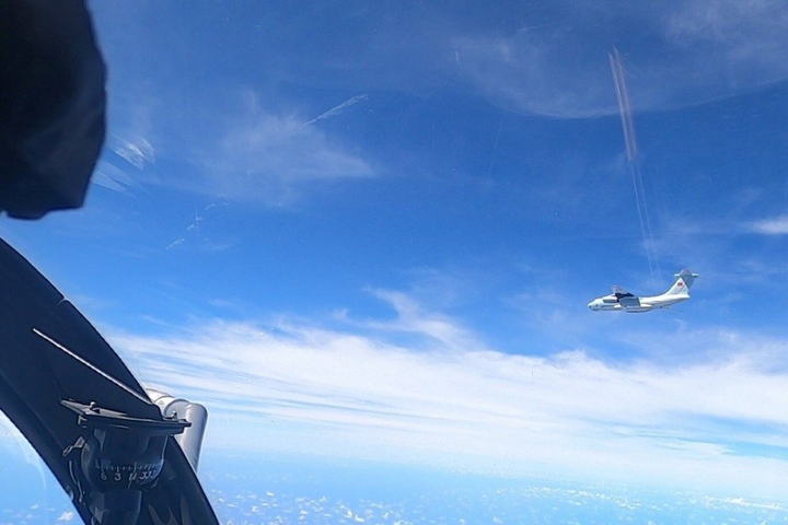 Trung Quốc phản bác cáo buộc của Malaysia về ‘xâm phạm không phận’ - 1