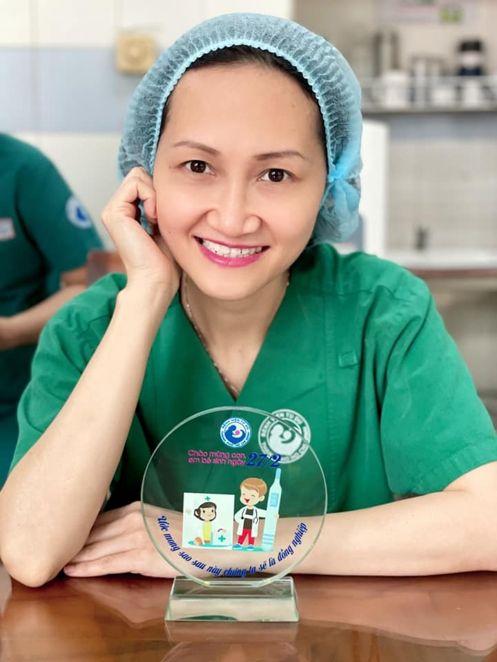 Ấm lòng câu nói 'nhận tiền là có tội với Tổ quốc' của tài xế GrabBike với bác sĩ - 2