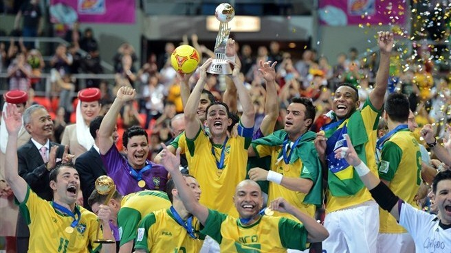 BLV Quang Huy: Gặp Brazil như trèo núi cao, futsal Việt Nam cần vượt chính mình - 2