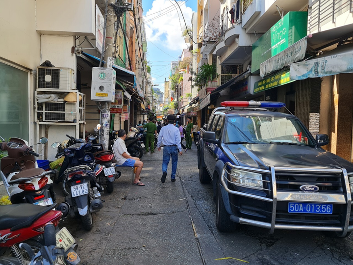 TP.HCM: Con gái chủ quán bánh canh ở quận 3 mắc COVID-19 tử vong - 1