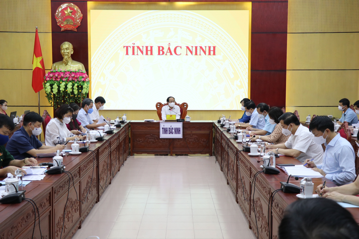 Phó Thủ tướng: Không thiếu tiền để bảo vệ sản xuất, bảo vệ sức khỏe người dân - 2