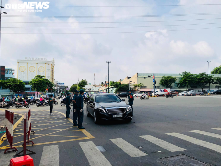 Ảnh: Gò Vấp áp dụng chiến lược mới, giảm hẳn ùn tắc ở chốt kiểm soát - 7