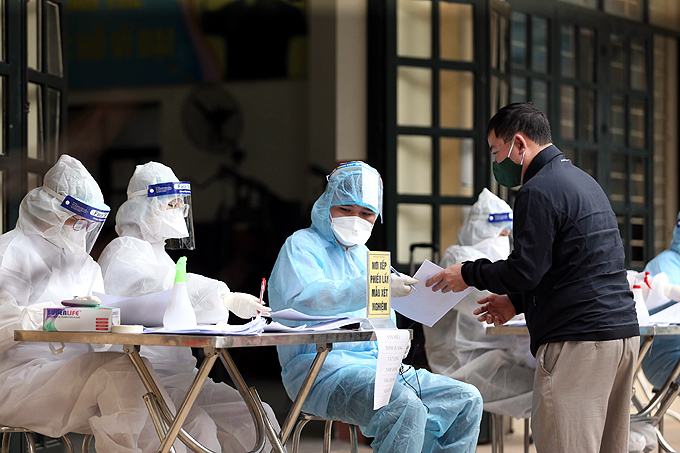 Đồng Nai xét nghiệm COVID-19 cho tất cả cán bộ phục vụ tuyển sinh lớp 10 - 1