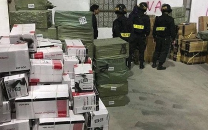 TP.HCM: Bắt cán bộ chống buôn lậu lập công ty cho người khác buôn lậu - 1