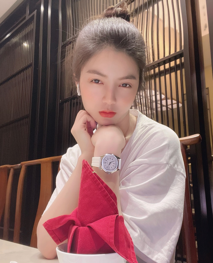 Bạn gái tin đồn mới nhất của Quang Hải: Vóc dáng và làn da 'không đùa được đâu' - 5