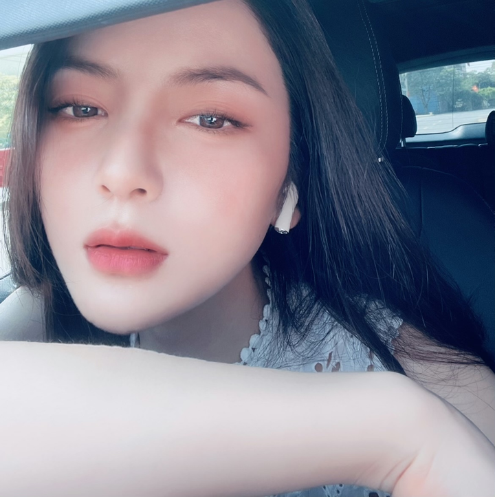 Bạn gái tin đồn mới nhất của Quang Hải: Vóc dáng và làn da 'không đùa được đâu' - 1