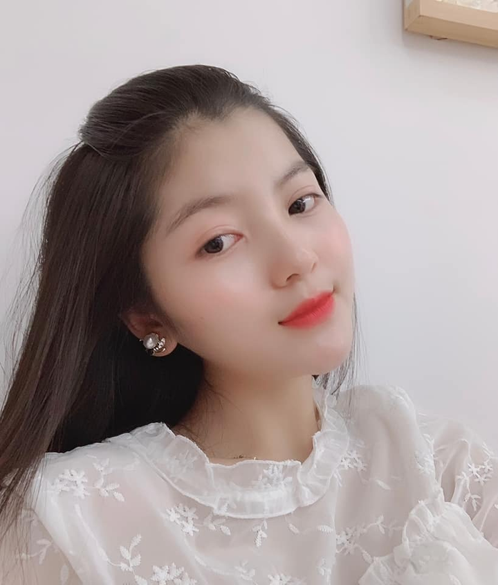 Bạn gái tin đồn mới nhất của Quang Hải: Vóc dáng và làn da 'không đùa được đâu' - 6