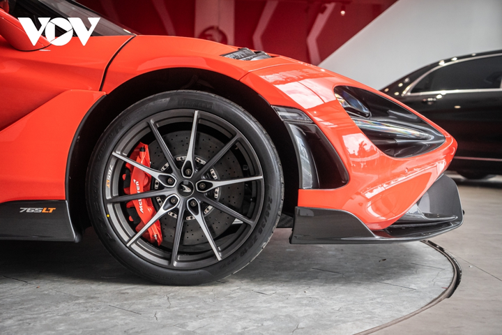 Chi tiết McLaren 765LT màu độc chỉ có 3 chiếc tại Việt Nam - 9