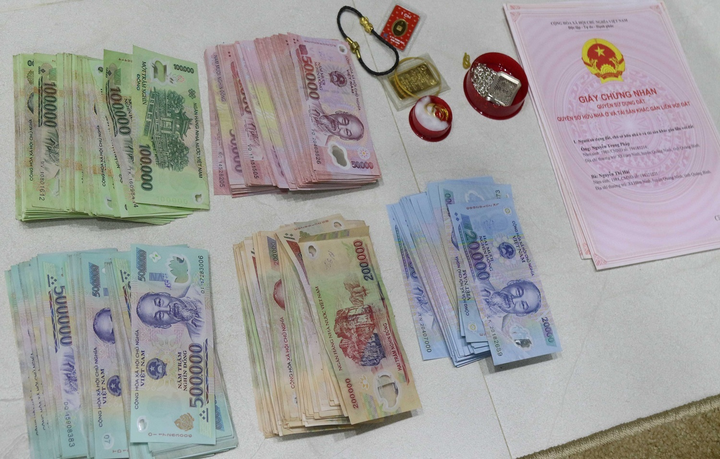 Phá đường dây lô đề giao dịch liên tỉnh 500 triệu mỗi ngày - 2