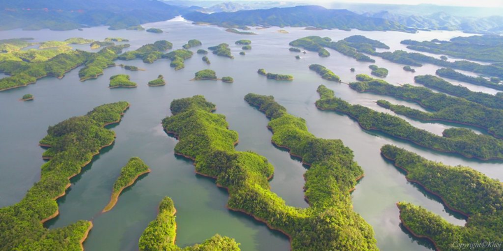 Ngắm non nước kỳ vĩ của tuyệt tác thiên nhiên ‘vịnh Hạ Long’ thứ 2 ở Việt Nam - 2