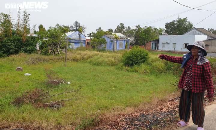 Bất ngờ đất sản xuất rơi vào tay người khác, dân tố lãnh đạo lộng quyền - 2