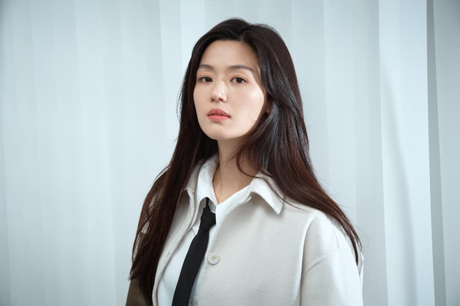Khối tài sản khổng lồ của Jun Ji Hyun, sao nữ có cát-sê cao nhất Hàn Quốc - 1